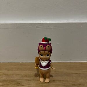 Sonny Angel Christmas dinner owl